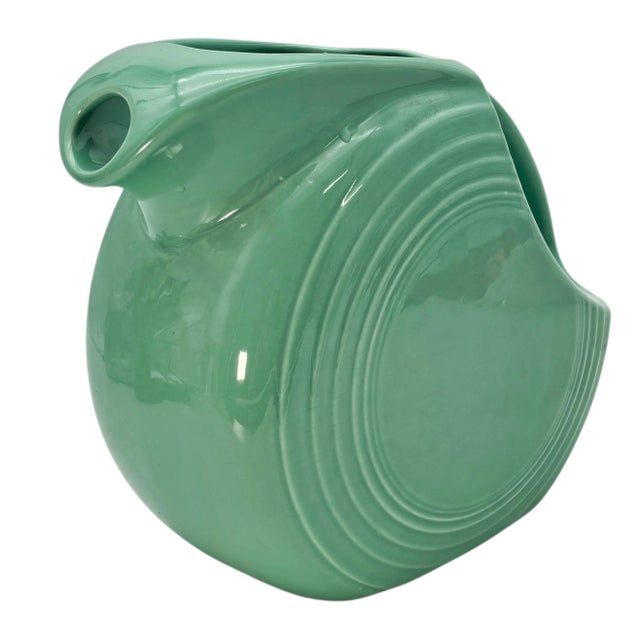 Vintage Fiesta Light Green Disc Pitcher 7.5" (64 Oz), C. 1936–1951 For Sale - Image 4 of 11