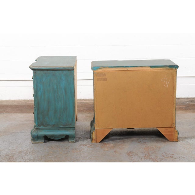 Mid 20th Century Shell Motif Pair of Chests Painted in Rich Peacock For Sale - Image 13 of 13