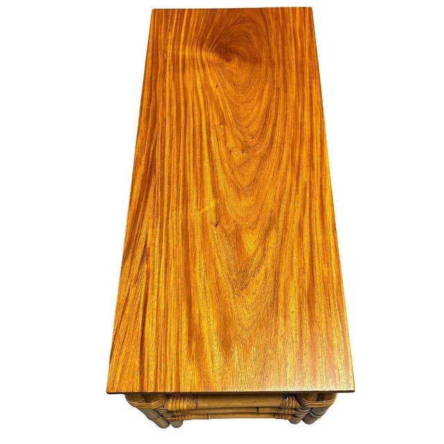 1950s Restored 2-Tier Rattan Staple Base Coffee Table W/ Mahogany For Sale - Image 4 of 7