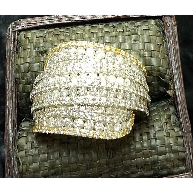 Modern 10k Yellow Gold 2 5/8 CTTW Natural Diamond Cluster Statement Ring, Size 7 For Sale - Image 3 of 8