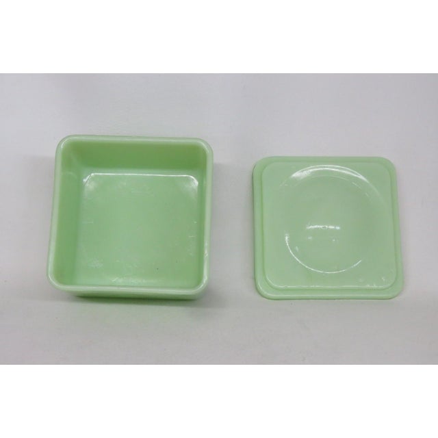Jeanette Poinsetta Jadeite Refrigerator Dish With Lid 1930s Uranium Glass 4753b For Sale In Miami - Image 6 of 18