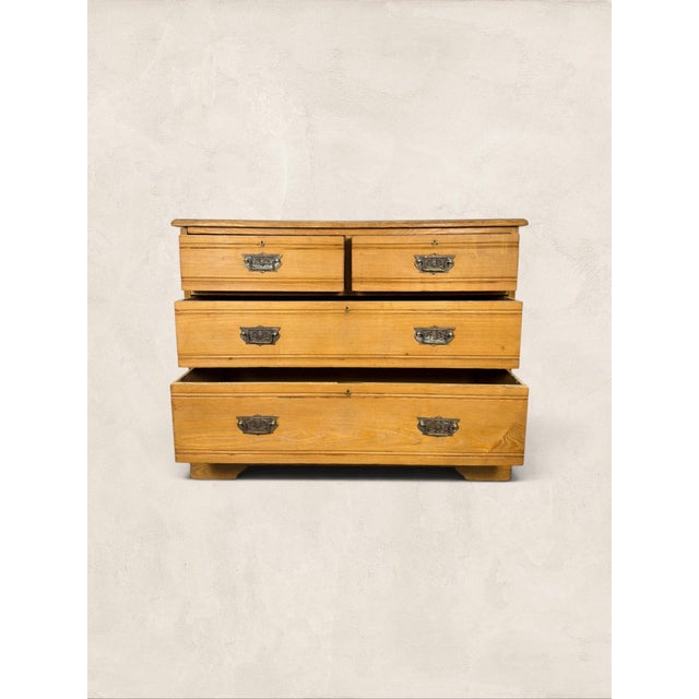 Early 20th Century Antique English Pine Chest of Drawers For Sale In Tampa - Image 6 of 8