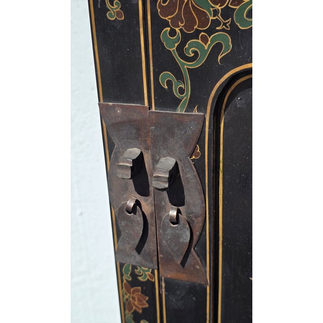 Vintage Chinese Asian Black Lacquer Chinoiserie Cabinet Storage Side Table #1of2 For Sale - Image 12 of 18