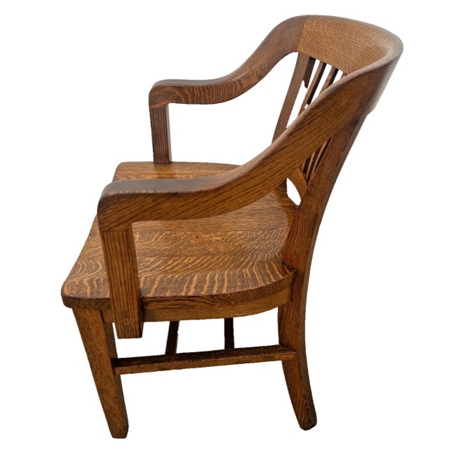 1920s Antique Library Bankers Chair American Quarter Sawn Oak Figured Wood Grain For Sale - Image 5 of 11