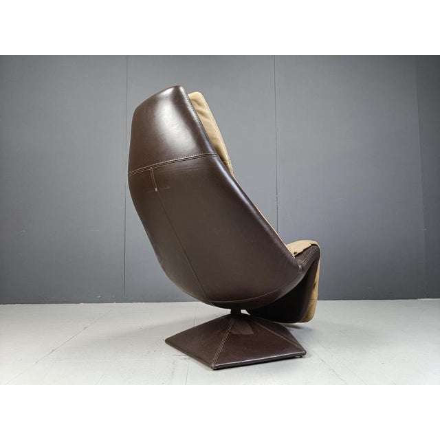 Set of Vintage Leather Swivel Chair and Ottoman, 1970s For Sale - Image 10 of 12