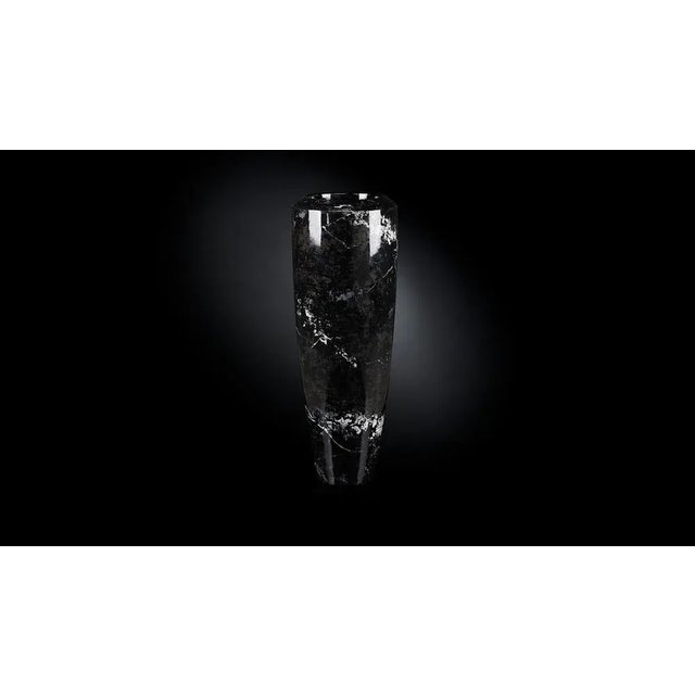 Italian Nero Low-Density Polyethylene Obice Carrara Collection Vase from VGnewtrend, in New conditions. Designed from 2000