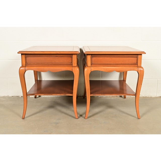 Hekman French Provincial Louis XV Carved Walnut Nightstands or Side Tables, Pair For Sale - Image 15 of 16