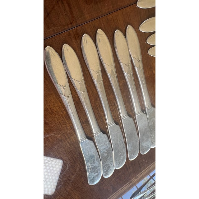 Oneida Vintage Silverplate Lady Hamilton Silver Flatware Set, Art Deco, C1932 Oneida Rare - 44 pcs For Sale - Image 4 of 13