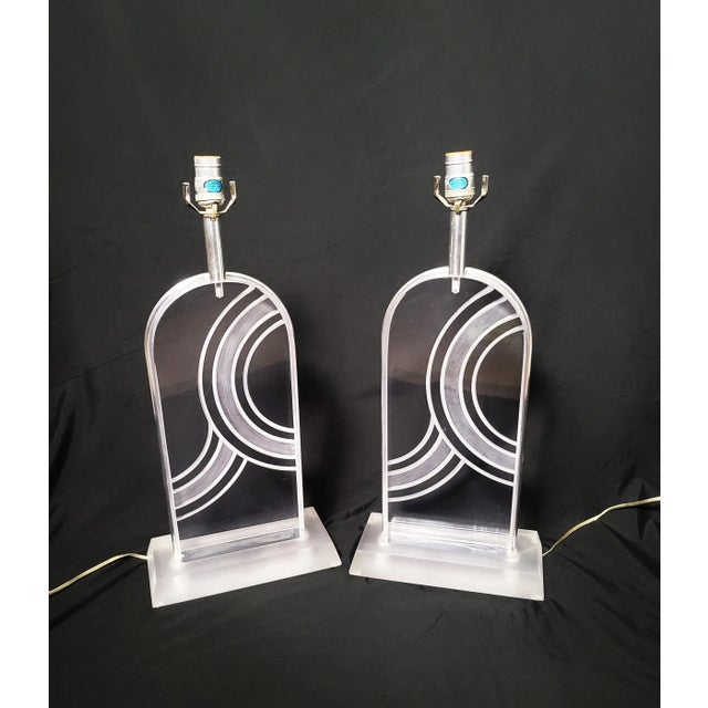 Plastic 1960s Karl Springer Mid-Century Modern Heavy Solid Lucite Carved Abstract Design Table Lamps - Set of 2 For Sale - Image 7 of 11