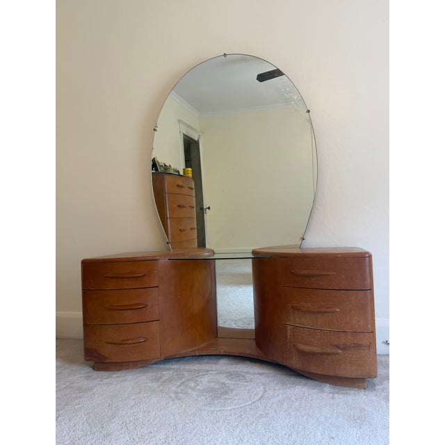 Amazing rare, vintage Heywood Wakefield “Coronet” vanity. Model C3936. Produced around 1940. Champagne finish. Original...