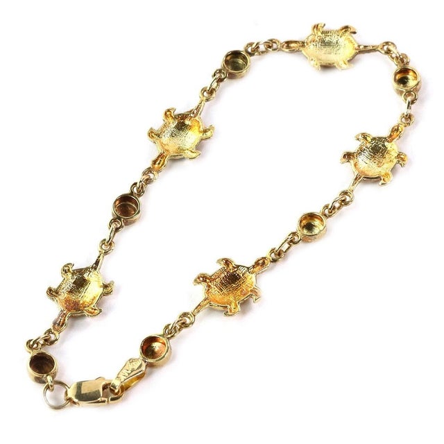 Mid 20th Century Multi-Color Enamel Turtle 14k Yellow Gold Charms Bead Bracelet For Sale - Image 4 of 6