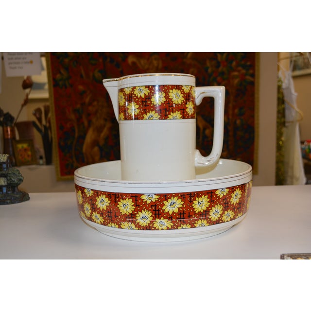 This vintage jug & bowl set is in good condition. Very Deco / mid century look! No chips, but normal crazing / gilt trim...