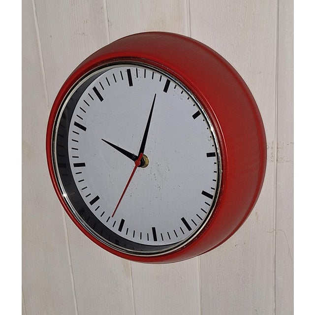 Vintage Wall Clock with Red Metal Case, 1990s, in Very Good conditions. Designed 1990 to 1999