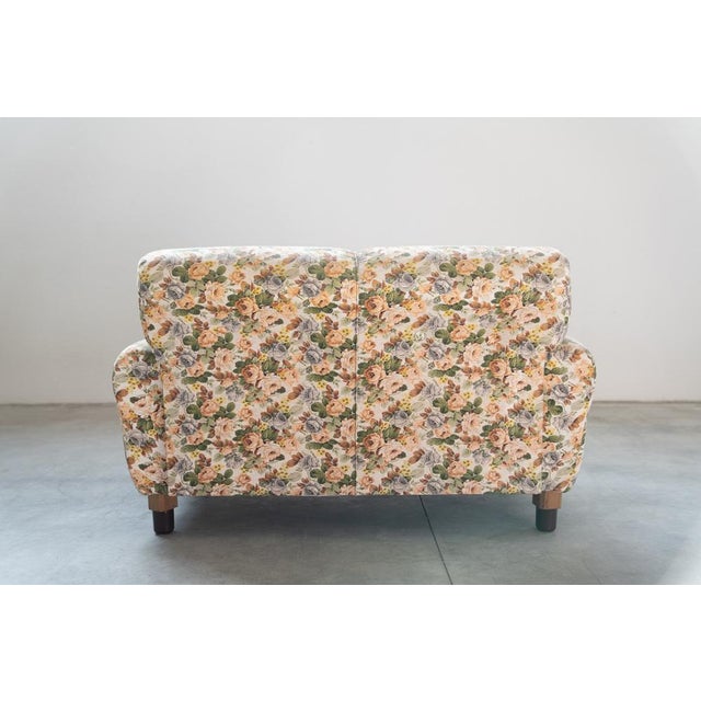 2-Seater Sofa in Floral Fabric, Wooden Structure, Plastic and Wooden Feet, 1970s For Sale - Image 4 of 18
