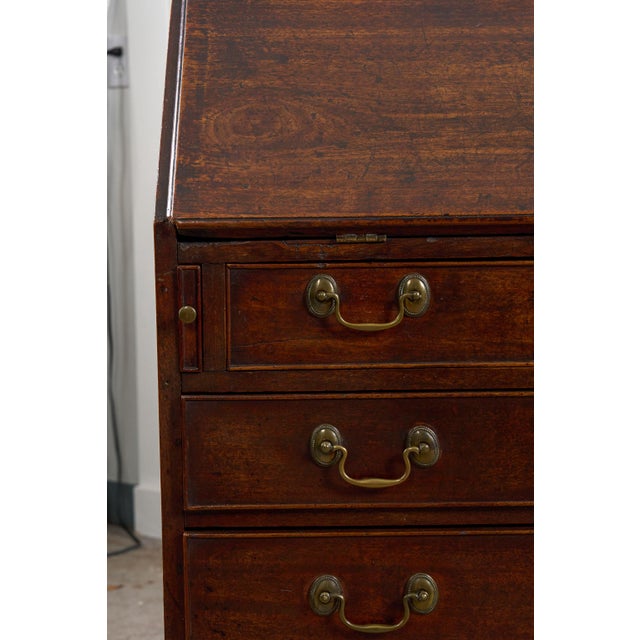 George III Mahogany Bureau (C. 1780) For Sale - Image 12 of 16