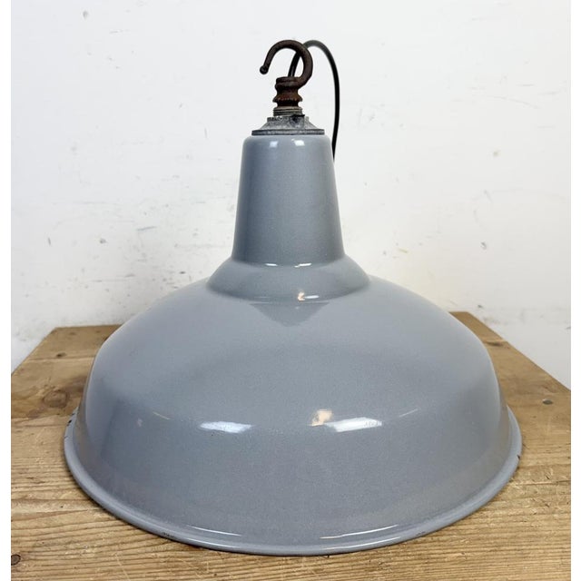 Industrial British Grey Enamel Factory Pendant Lamp from Benjamin Electric Manufacturing Company, 1960s For Sale - Image 10 of 18