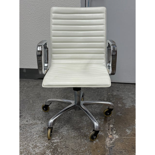 Design Plus Gallery presents the Ripple Chair from Crate & Barrel. The office chair offers a modern design and comfort...