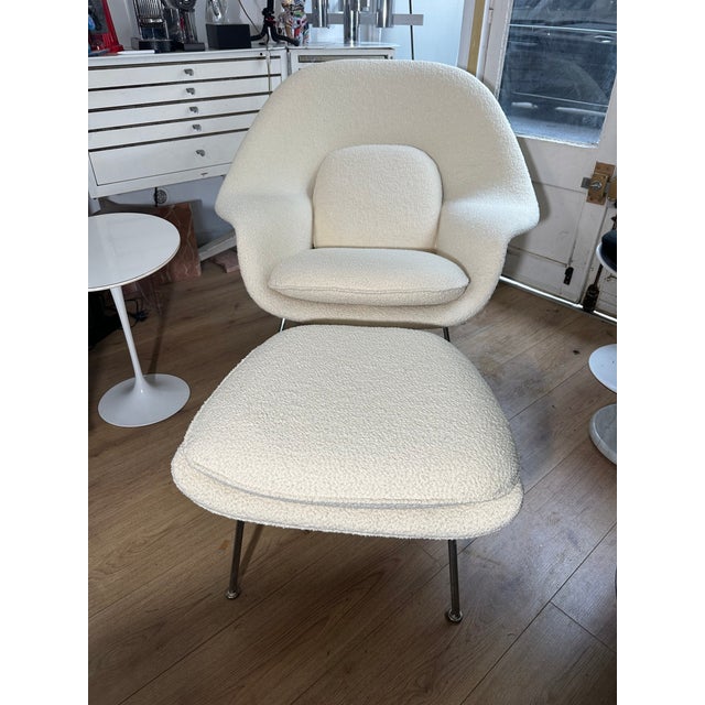 Set of Womb Chair and Ottoman by Eero Saarinen for Knoll International, 2010s For Sale - Image 11 of 15