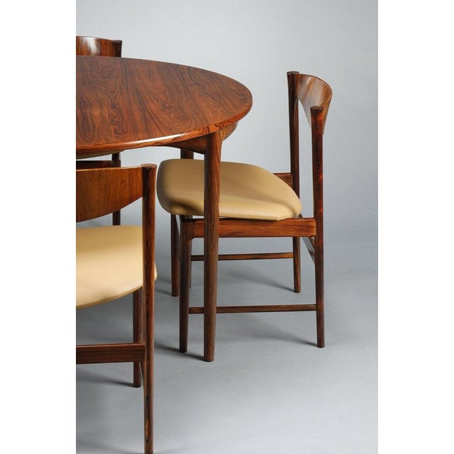 Rosewood Dining Table with Extension Leaf and Chairs by Ib Kofod-Larsen, 1960, Set of 7 For Sale - Image 17 of 18