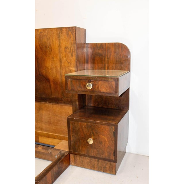 French Art Deco King Size Bed in Walnut, 1930 For Sale - Image 6 of 18