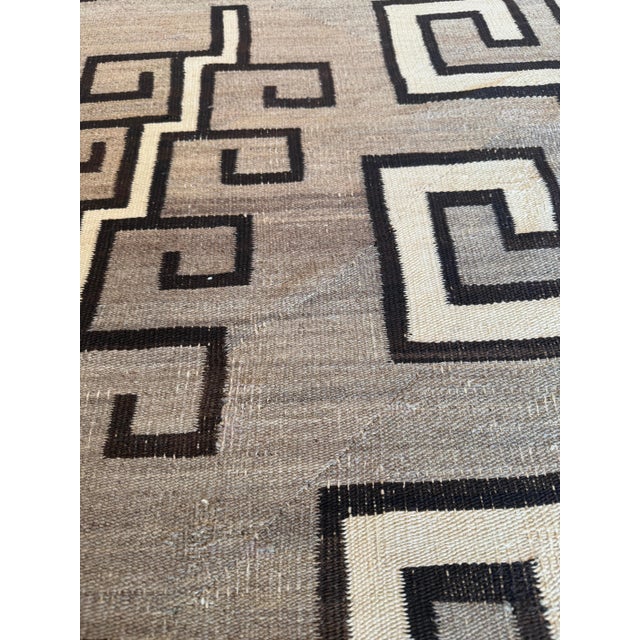 Navajo Transitional Rug Cira 1890 Geometric Meander Key Fret Diamond Design Fine For Sale - Image 17 of 18