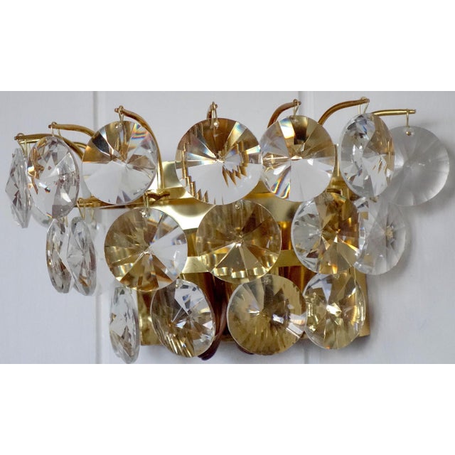 1960s Vintage Brass and Lead Crystal Wall Lamp from H. Richter, 1960s For Sale - Image 5 of 6