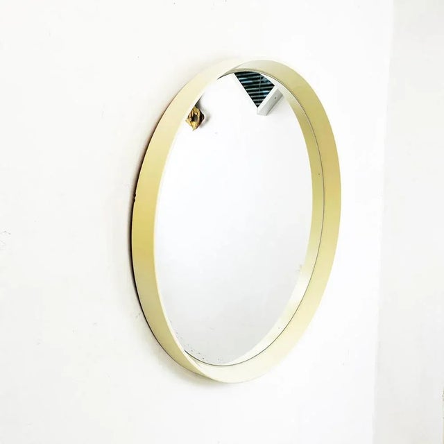 Italian Mid-Century Modern Round White Plastic Mirror, 1980s For Sale - Image 4 of 16