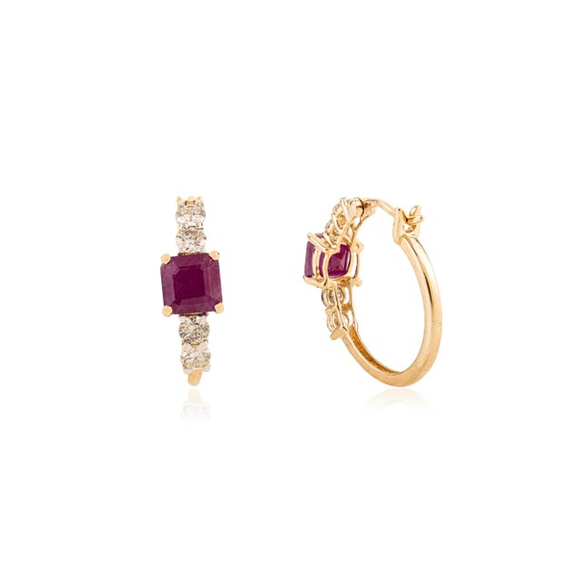 Modern Pinkish Red 1.99Ct Square Cut Ruby & Diamond Hoop Earrings in 14k Yellow Gold- A Pair For Sale - Image 3 of 13