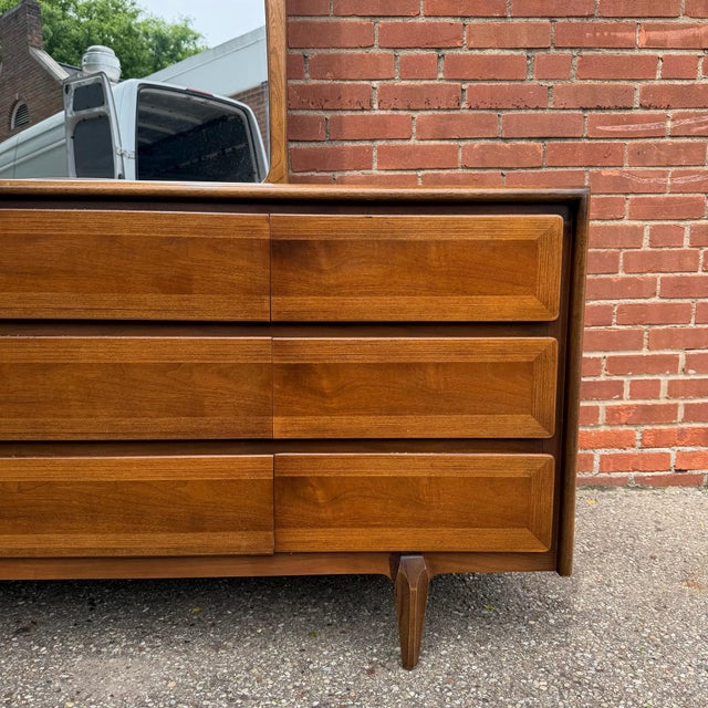 1960s 1960s American of Martinsville Lowboy Dresser With Mirror For Sale - Image 5 of 12