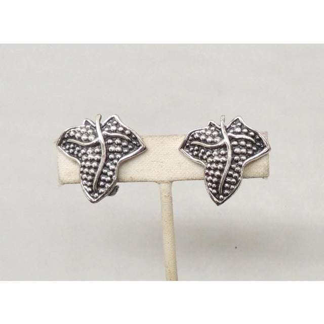 Napier Vintage Signed Napier Silvertone Bumpy Sycamore Leaf Clip Earrings - 2 Pieces For Sale - Image 4 of 8