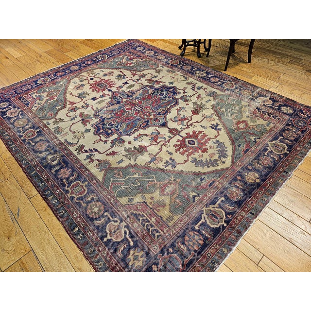 Late 19th-Century Heriz Serapi Rug, Handwoven, Pale Yellow & Green, 8' x 10' For Sale - Image 4 of 18