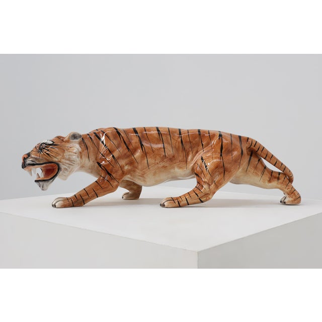 Mid-Century Modern Hollywood Regency Italian Ceramic Tiger Sculpture, 1950s For Sale - Image 3 of 11