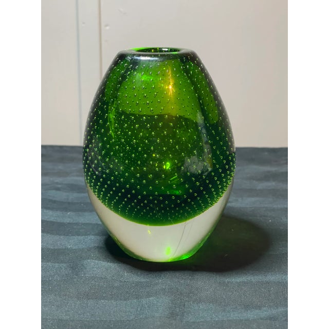 Art Deco 1950s Finnish Bullicante Summerso Hand-Blown Controlled Bubble Glass Bud Vase For Sale - Image 3 of 6