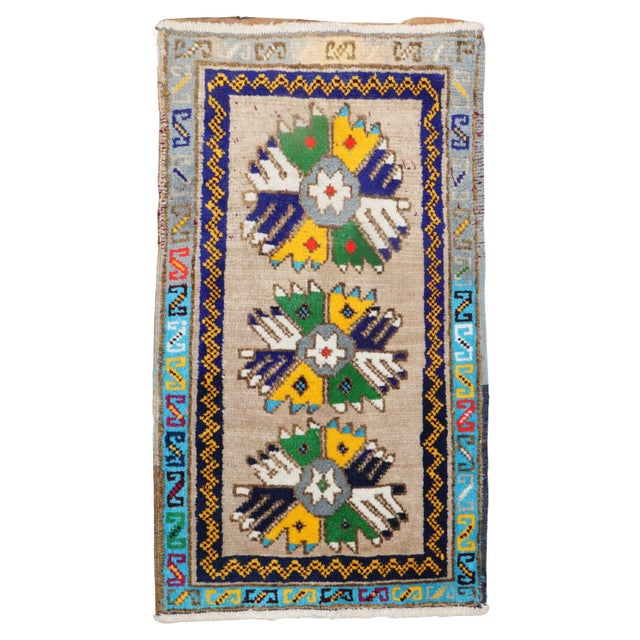 Abstract Mid 20th Century Quirky Turkish Anatolian Rug - 1'5" x 2'5" For Sale - Image 3 of 6