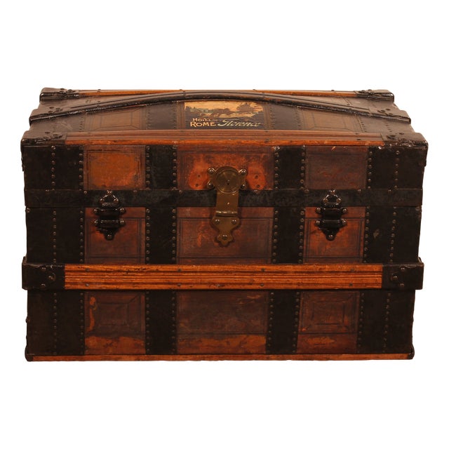 Antique Travel Trunk in Leather and Wood, 1890s For Sale