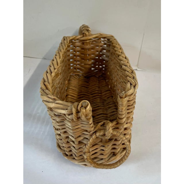 Nice vintage wicker wine bottle caddy basket