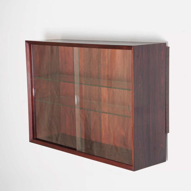 Scandinavian Wall-Mounted Display Case in Rosewood by Poul Cadovius, 1960 For Sale - Image 6 of 6