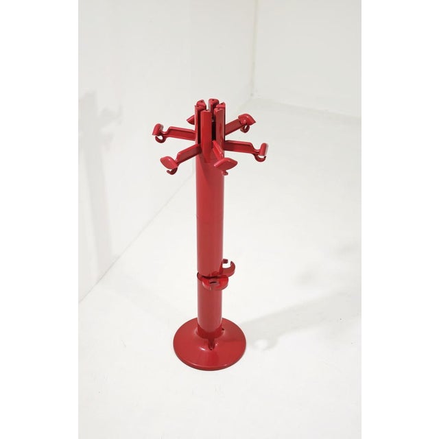 Red Plastic Planta Italia Model Coat Hanger by Giancarlo Piretti for Anonima Castelli, 1972 For Sale - Image 9 of 18