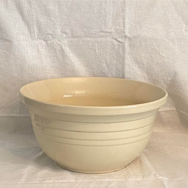 Farmhouse Vintage Cream 8 Qt. Friendship Pottery Roseville Ohio Mixing Bowl For Sale - Image 3 of 6