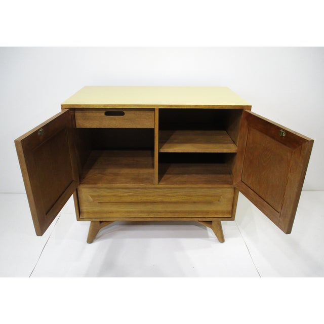 Jack Van der Molen Mid 20th Century Jack Van Der Molen Styled Mid Century Sideboard for Jamestown Vanleigh For Sale - Image 4 of 11