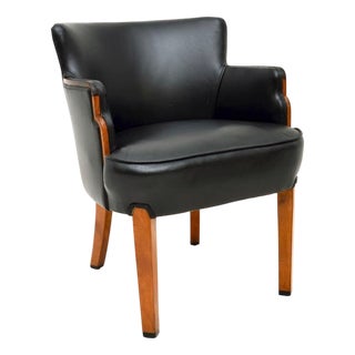 Art Deco Chair in Walnut and Leather, 1930s For Sale