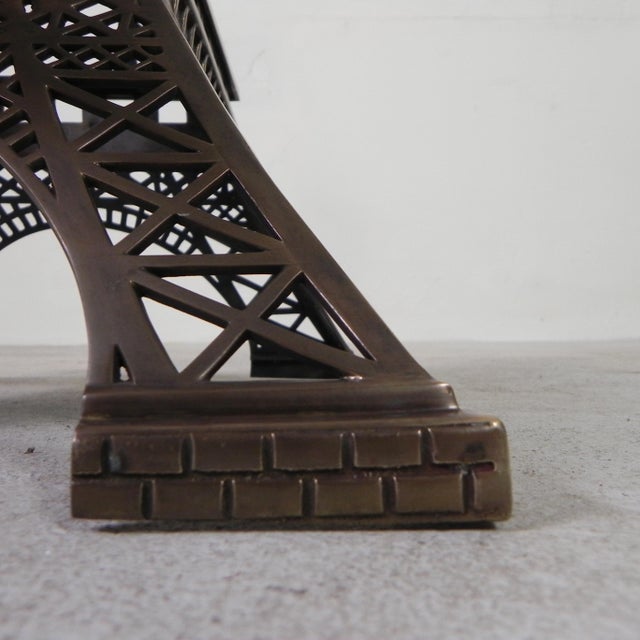Add a touch of Paris to your interior with this beautiful, 110 cm high bronze Eiffel Tower! This detailed replica is not...