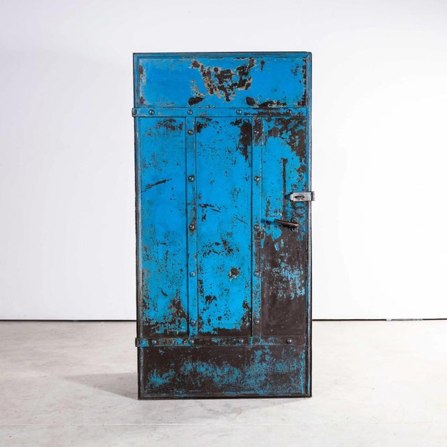 English Industrial Strong Locker, 1920s For Sale - Image 15 of 15