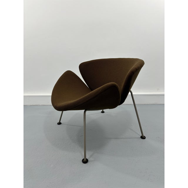 The famous Artifort Orange Slice chair by style Pierre Paulin, designed in the 60's. This is an original and early edition...