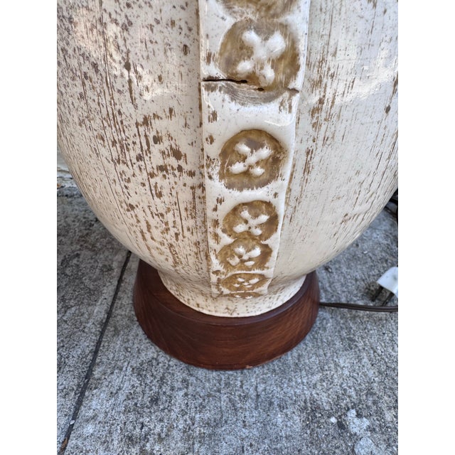 Pair of Italian Studio Ceramic Table Lamps With Walnut Bases, C. 1960s For Sale In San Francisco - Image 6 of 12