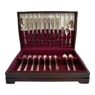 1847 Rogers Bros Eternally Yours Silverplate Flatware, 52-Piece Set With Chest For Sale