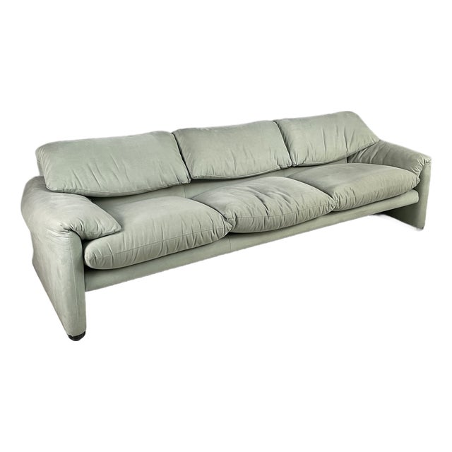 Italian Modern Maralunga Sofa by Vico Magistretti for Cassina, 1970s For Sale