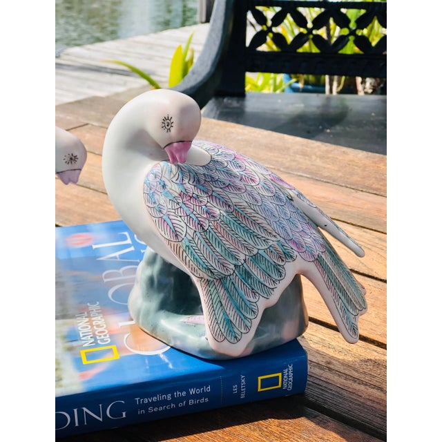 Mid 20th Century Vintage Qing-Style Chinese Export Porcelain Bird Figurines- a Pair For Sale - Image 5 of 10