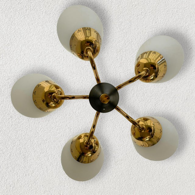 1940s Mid-Century Modern Scandinavian Chandelier in Brass and Glass, 1940s For Sale - Image 5 of 10