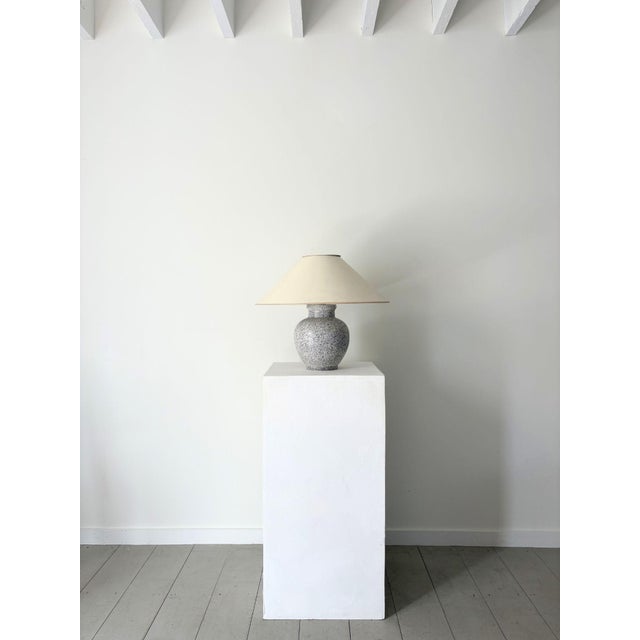 Contemporary 20th Century Postmodern Ceramic Table Lamp, Italy, 1980s For Sale - Image 3 of 15